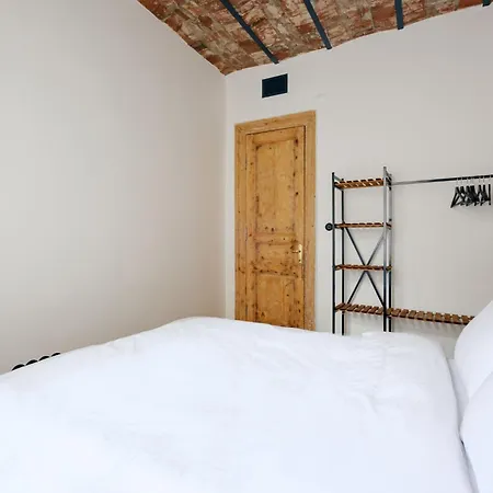 Apartment Cozy Flat With Balcony Near Istiklal Avenue