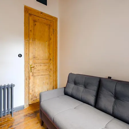 Balcony-ac-smart Tv 10 Min To Taksim Istiklal *