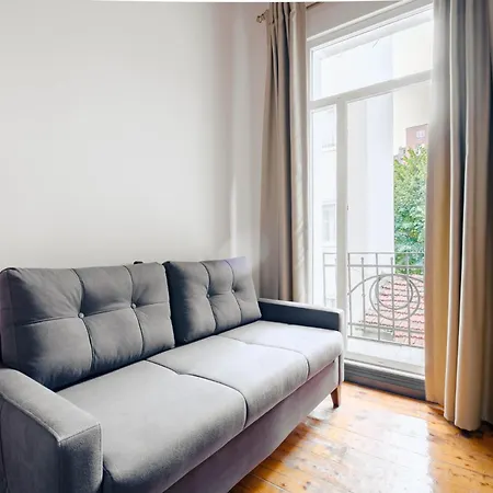 Apartamento Cozy Flat With Balcony Near Istiklal Avenue Estambul