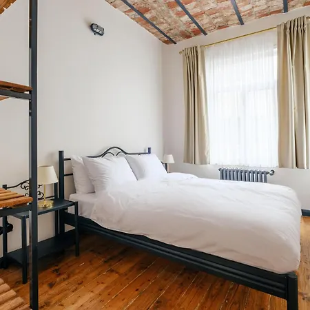 Cozy Flat With Balcony Near Istiklal Avenue Apartamento