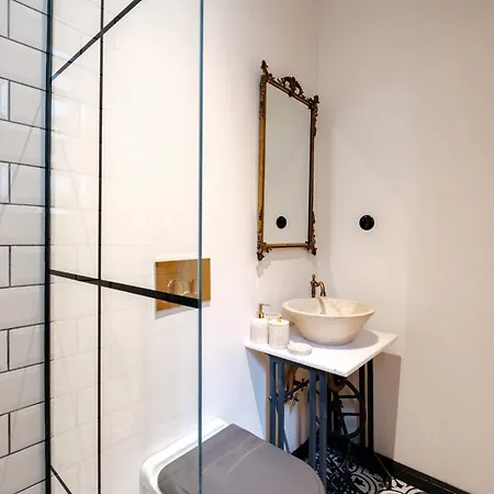 Appartement Balcony-ac-smart Tv 10 Min To Taksim Istiklal *
