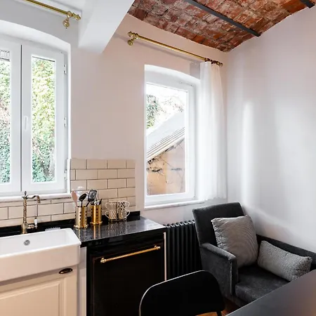 Balcony-ac-smart Tv 10 Min To Taksim Istiklal Appartement *